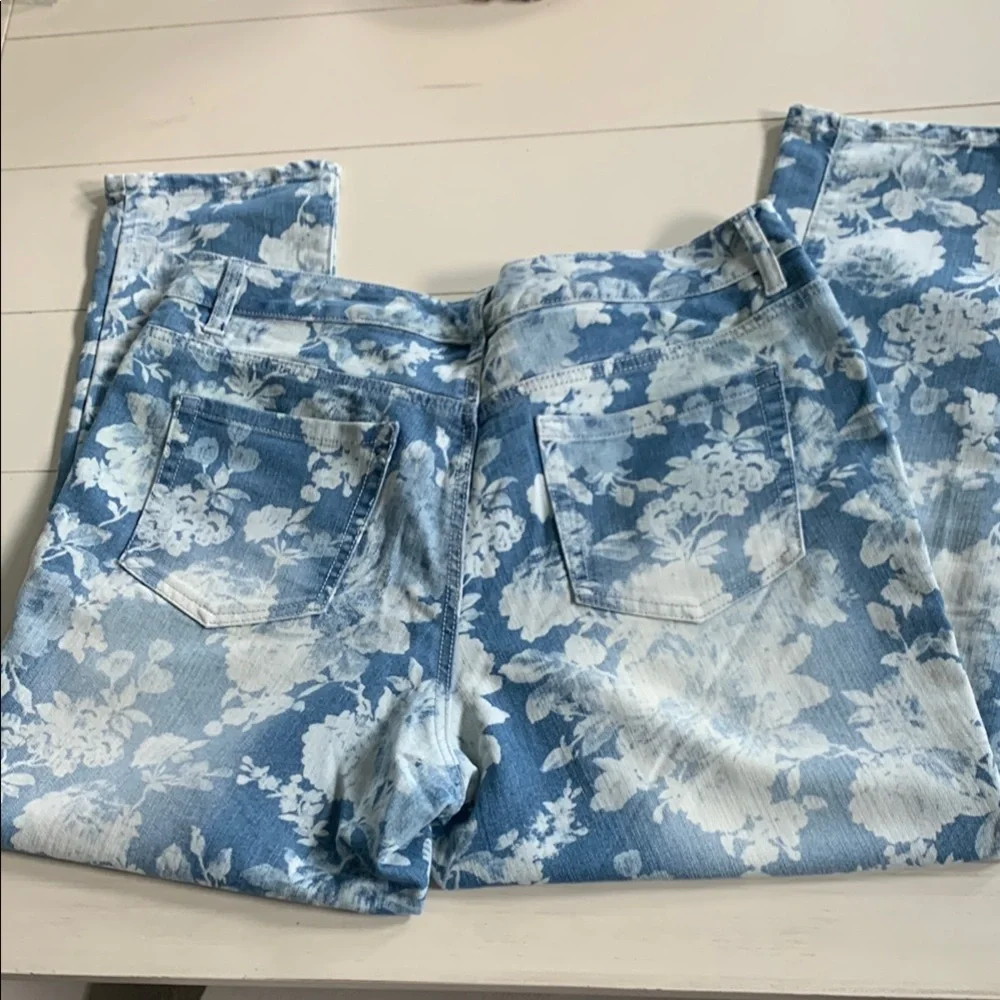 Faded Glory Floral Blue Jeans - Picture 2 of 7